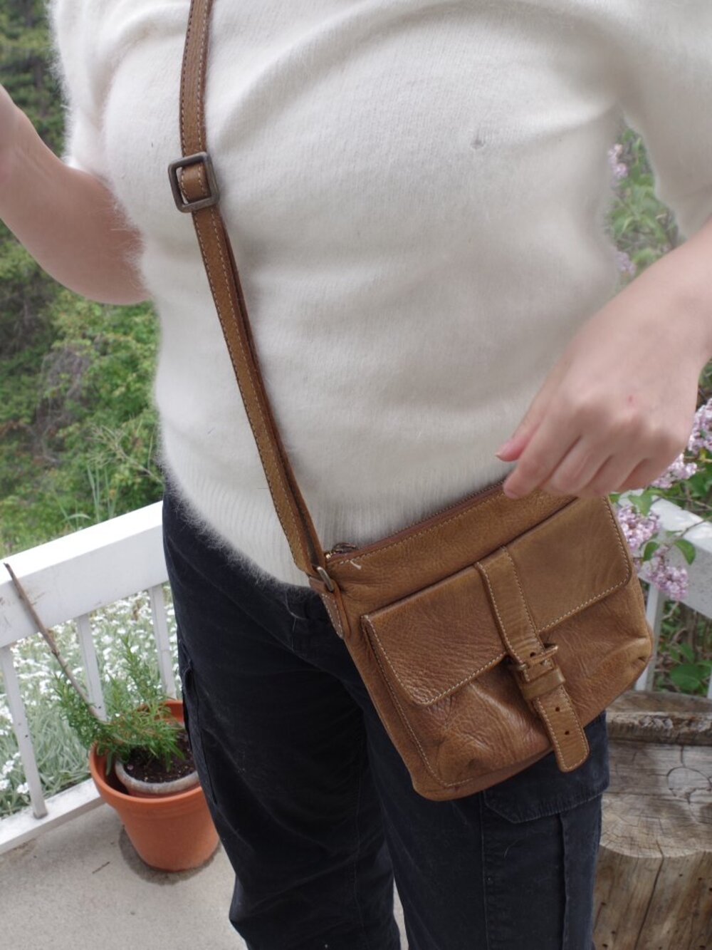 Vintage Leather Roots Purse Made Cananda - Picture 2 of 8
